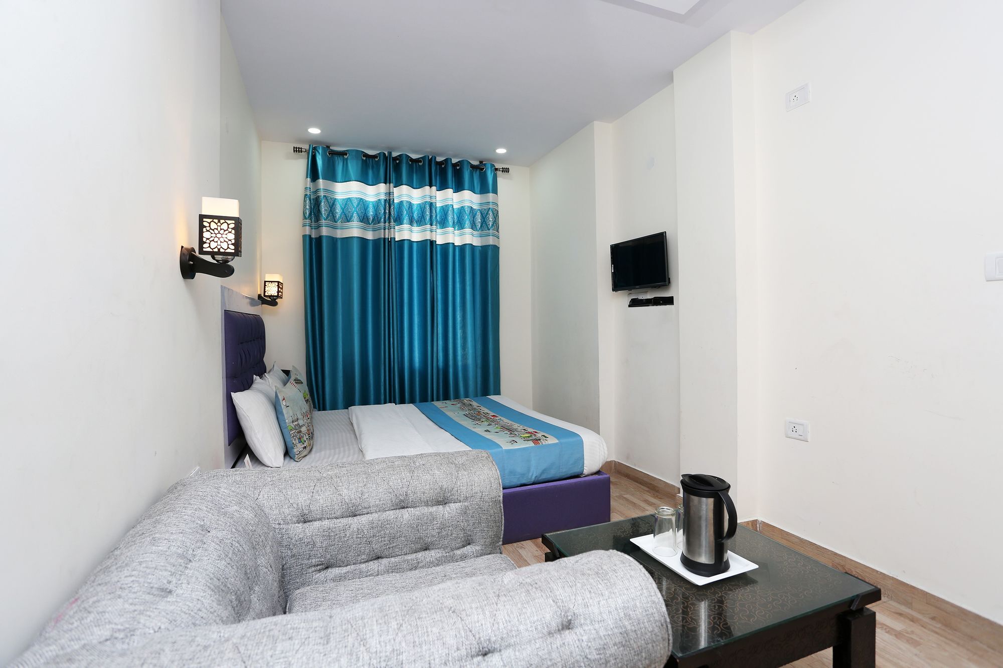 Oyo 9912 Hotel Rock Sea Manāli Eksteriør billede
