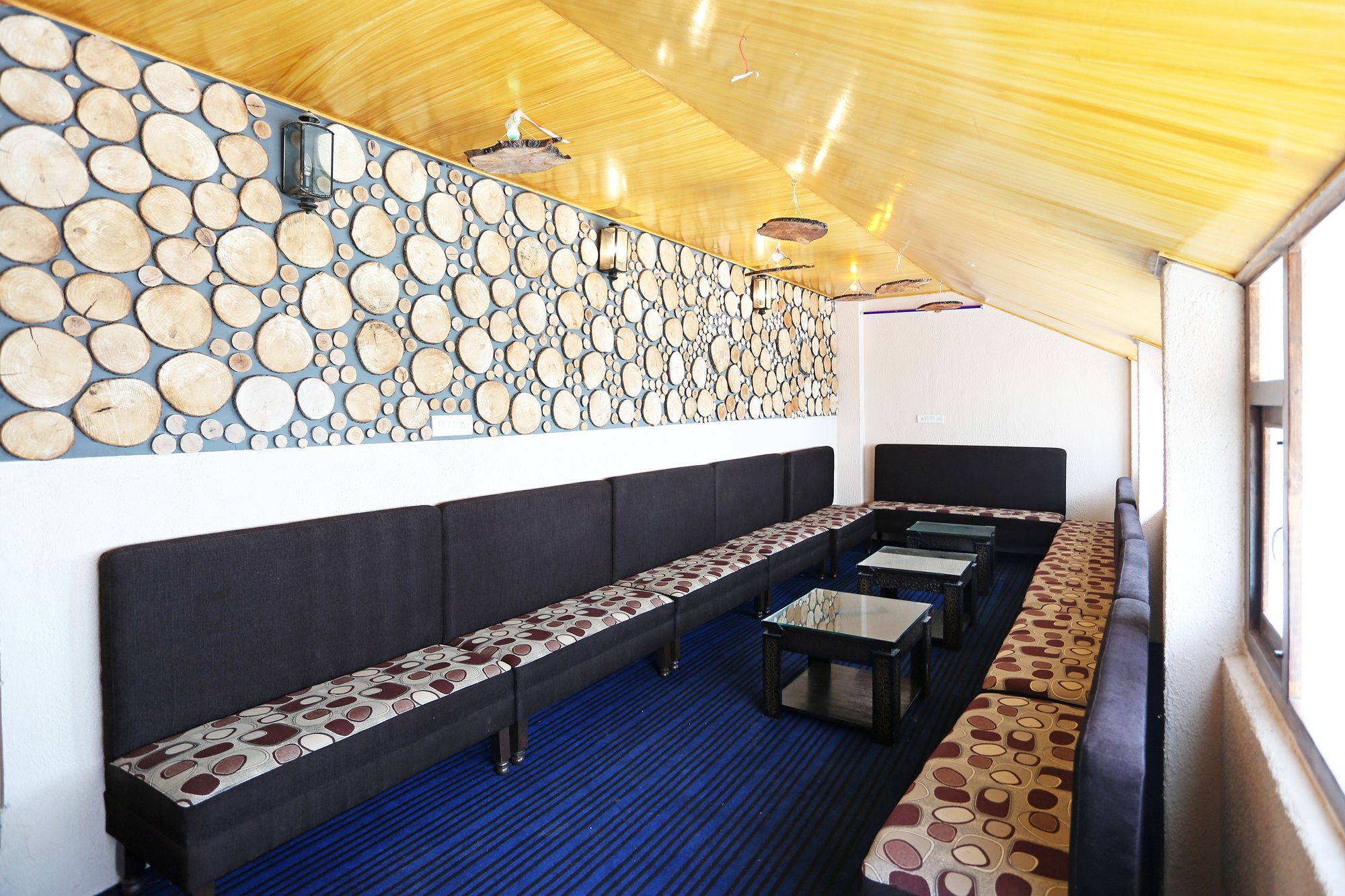 Oyo 9912 Hotel Rock Sea Manāli Eksteriør billede